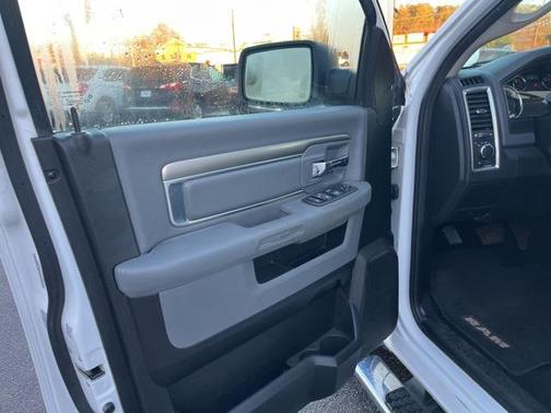 2020 RAM 1500 Classic SLT