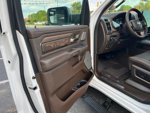 Bright White Clearcoat 2026 RAM 1500 Limited