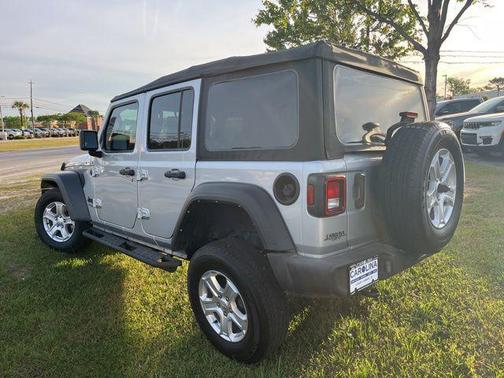 2022 Jeep Wrangler Unlimited Sport