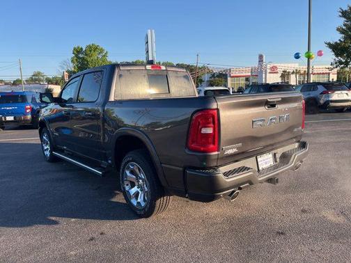 Granite Crystal Metallic Clearcoat 2026 RAM 1500 Big Horn/Lone Star