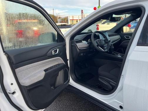2025 Jeep Compass Sport