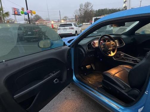 2015 Dodge Challenger SXT Plus