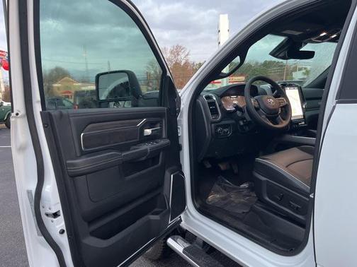 2026 RAM 2500 Laramie Crew Cab 4x4 6'4' Box