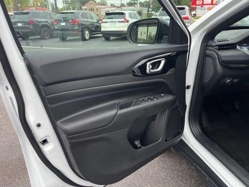 bright white clearcoat 2026 Jeep Compass Latitude