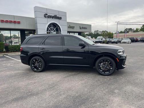 DB Black Crystal Clearcoat 2026 Dodge Durango GT RWD