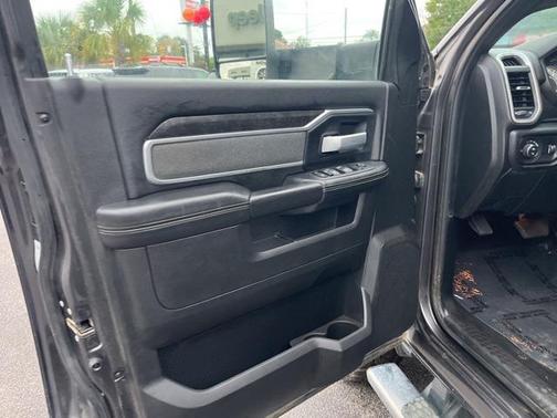 2022 RAM 3500 Big Horn Crew Cab 4x4 8' Box