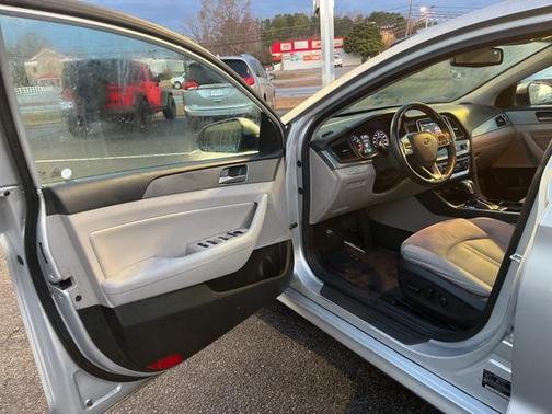 2018 Hyundai SONATA SEL