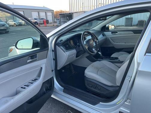 2018 Hyundai SONATA SEL