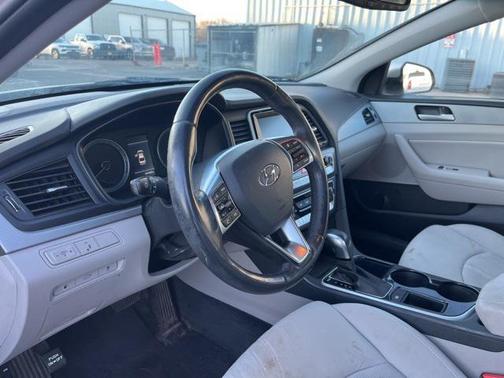 2018 Hyundai SONATA SEL