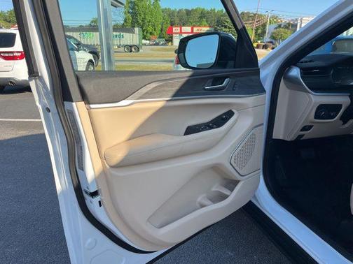 Bright White Clearcoat 2026 Jeep Grand Cherokee L Limited