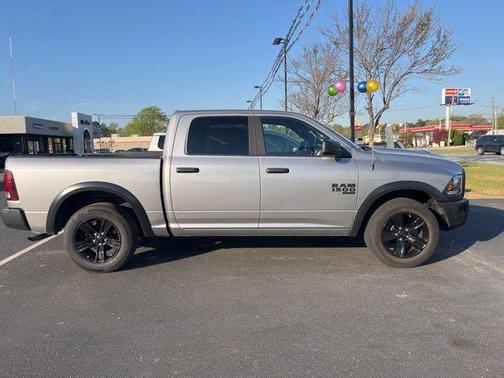 2024 RAM 1500 Classic Warlock Crew Cab 4x2 5'7' Box