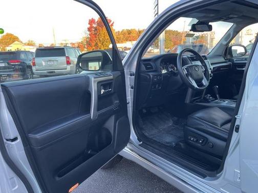 2020 Toyota 4Runner SR5