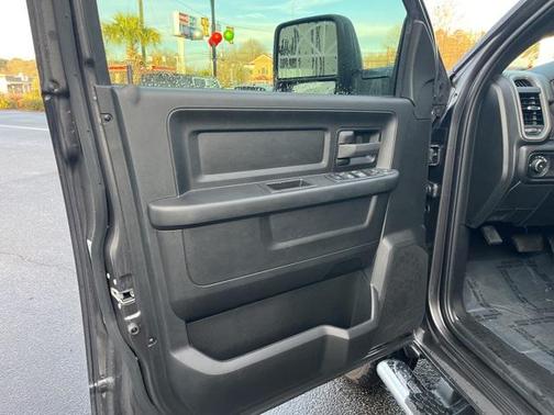 2024 RAM 2500 Tradesman Crew Cab 4x4 6'4' Box