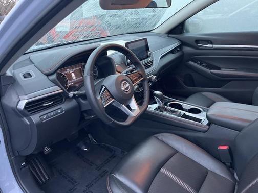 2025 Nissan Altima SR FWD