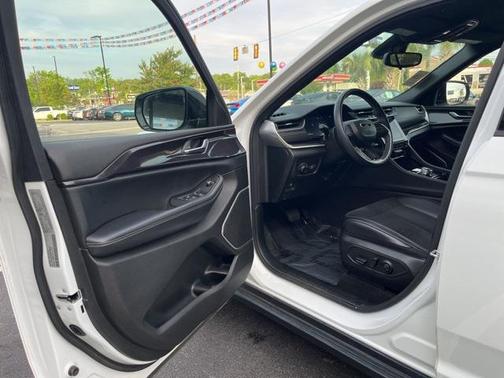 2021 Jeep Grand Cherokee L Altitude