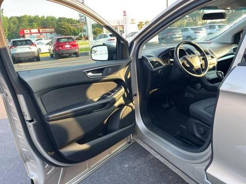 2017 Ford Edge SE