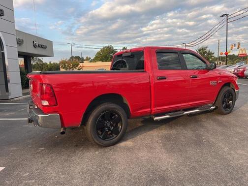 2019 RAM 1500 SLT