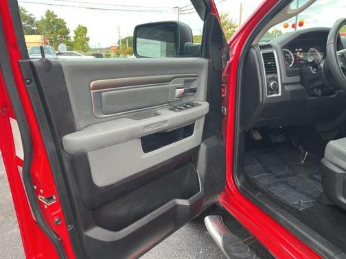2019 RAM 1500 SLT