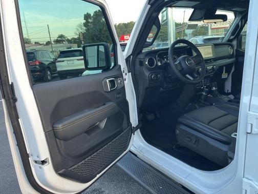 2025 Jeep Gladiator High Tide