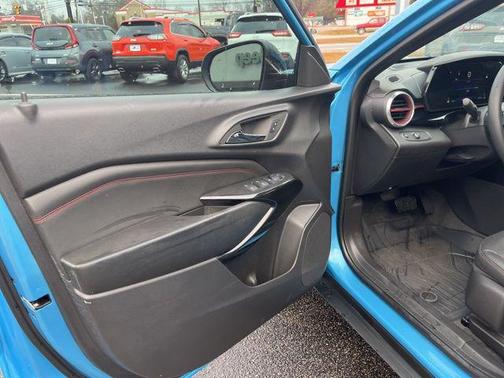 Marina Blue Metallic 2025 Chevrolet Trax FWD 2RS