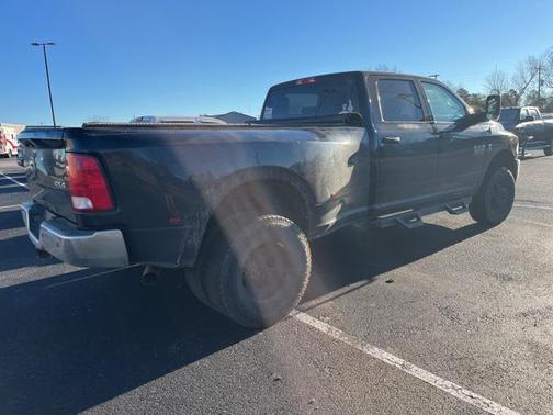 2018 RAM 3500 Tradesman Crew Cab 4x4 8' Box