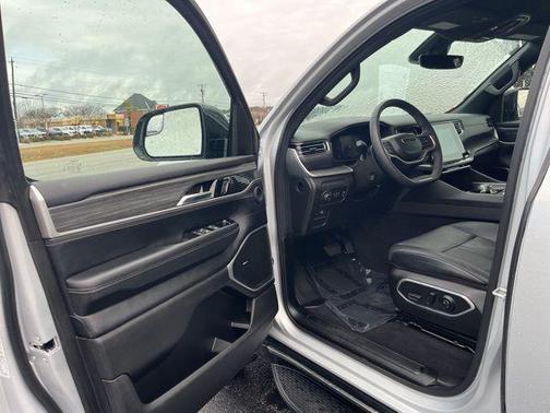 2024 Jeep Wagoneer Series II 4x2