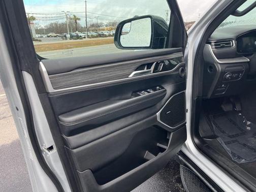 2024 Jeep Wagoneer Series II 4x2