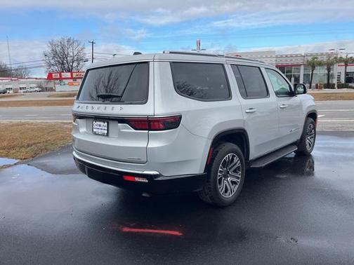 2024 Jeep Wagoneer Series II 4x2