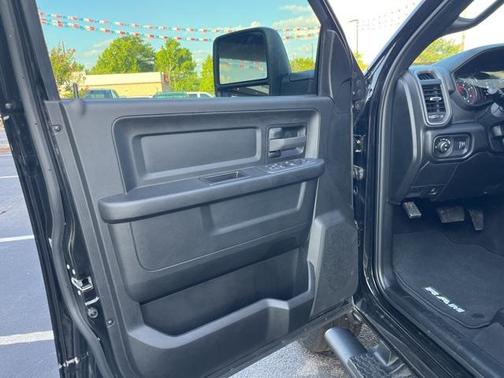 2025 RAM 2500 Tradesman Crew Cab 4x4 6'4' Box
