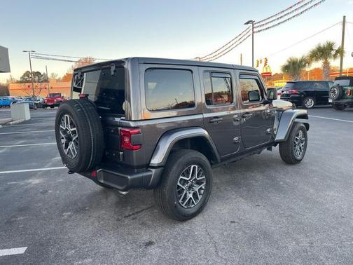 2025 Jeep Wrangler 4-Door Sahara 4x4