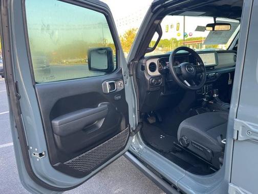 2025 Jeep Gladiator Nighthawk