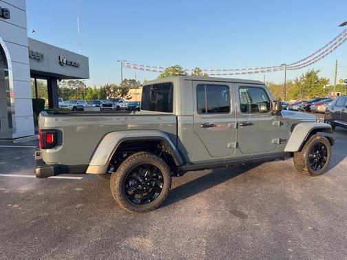2025 Jeep Gladiator Nighthawk