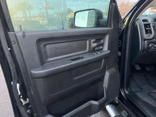 2020 RAM 2500 Tradesman Crew Cab 4X4 6'4' Box