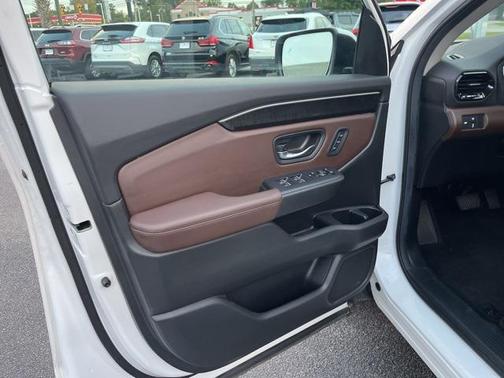 2025 Honda Pilot Elite
