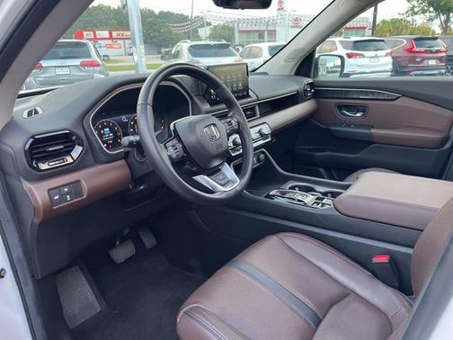 2025 Honda Pilot Elite