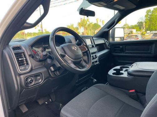 Bright White Clearcoat 2024 RAM 3500 Tradesman Crew Cab 4x4 8' Box