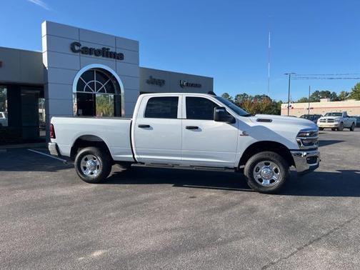 2025 RAM 2500 Tradesman Crew Cab 4x4 6'4' Box