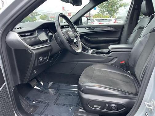 2022 Jeep Grand Cherokee Altitude