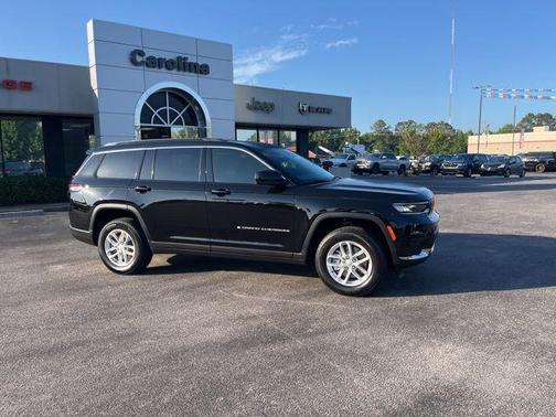 Diamond Black Crystal Pearlcoat 2026 Jeep Grand Cherokee L Laredo
