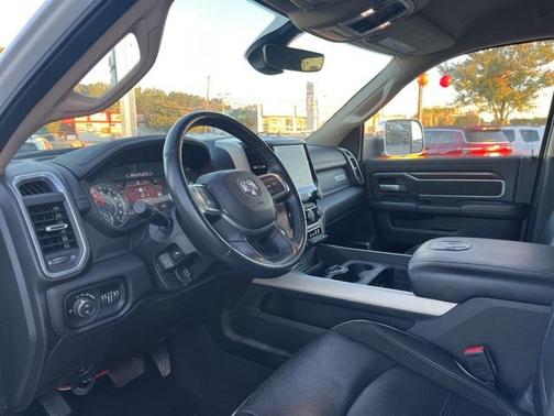 2022 RAM 2500 Laramie Crew Cab 4x4 6'4' Box