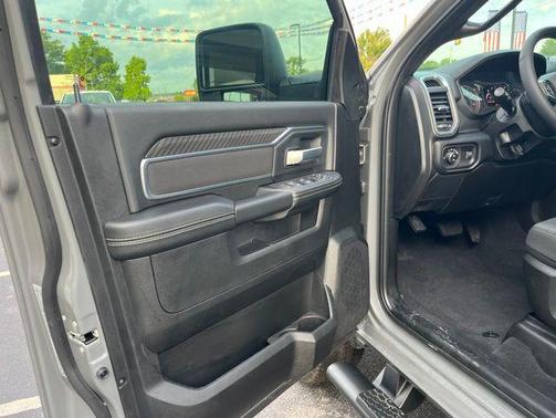 Ceramic Gray Clearcoat 2026 RAM 2500 Big Horn Crew Cab 4x4 6'4' Box