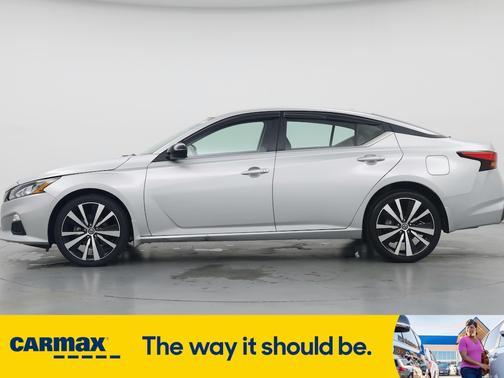 2022 Nissan Altima SR