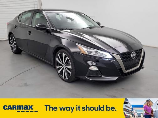 2022 Nissan Altima SR