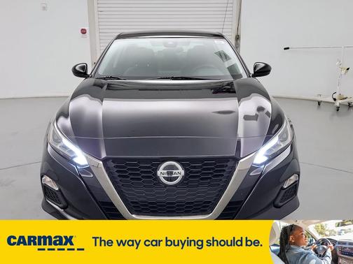 2022 Nissan Altima SR