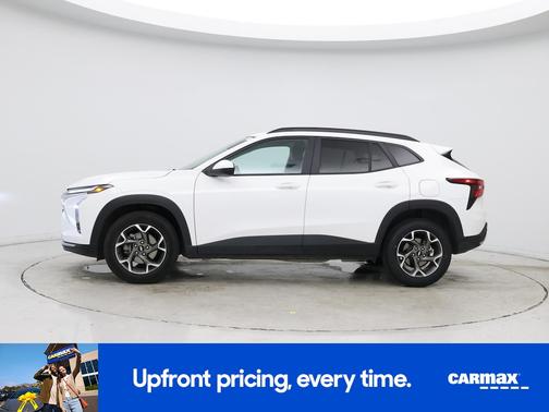 White 2025 Chevrolet Trax LT