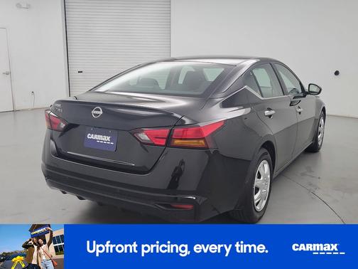 Black 2023 Nissan Altima S