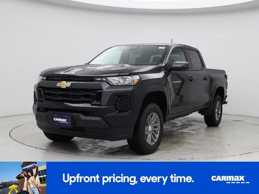 White 2025 Chevrolet Colorado LT