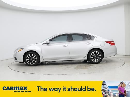 2017 Nissan Altima SV