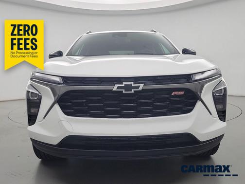 White 2024 Chevrolet Trax 2RS