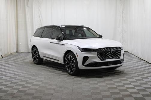 2025 Lincoln Nautilus RESERVE